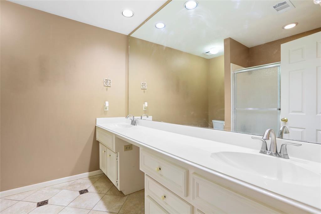 3307 1 Woodland View Drive, Kingwood, Texas 77345, 4 Bedrooms Bedrooms, 8 Rooms Rooms,2 BathroomsBathrooms,Single-family,For Sale,Woodland View,83393157