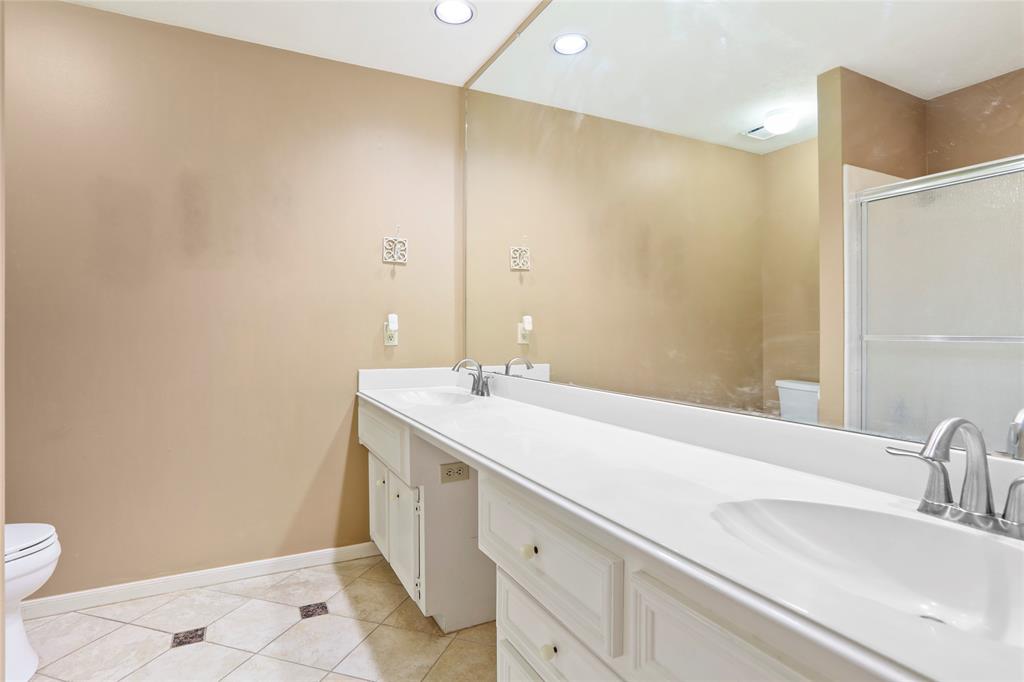 3307 1 Woodland View Drive, Kingwood, Texas 77345, 4 Bedrooms Bedrooms, 8 Rooms Rooms,2 BathroomsBathrooms,Single-family,For Sale,Woodland View,83393157