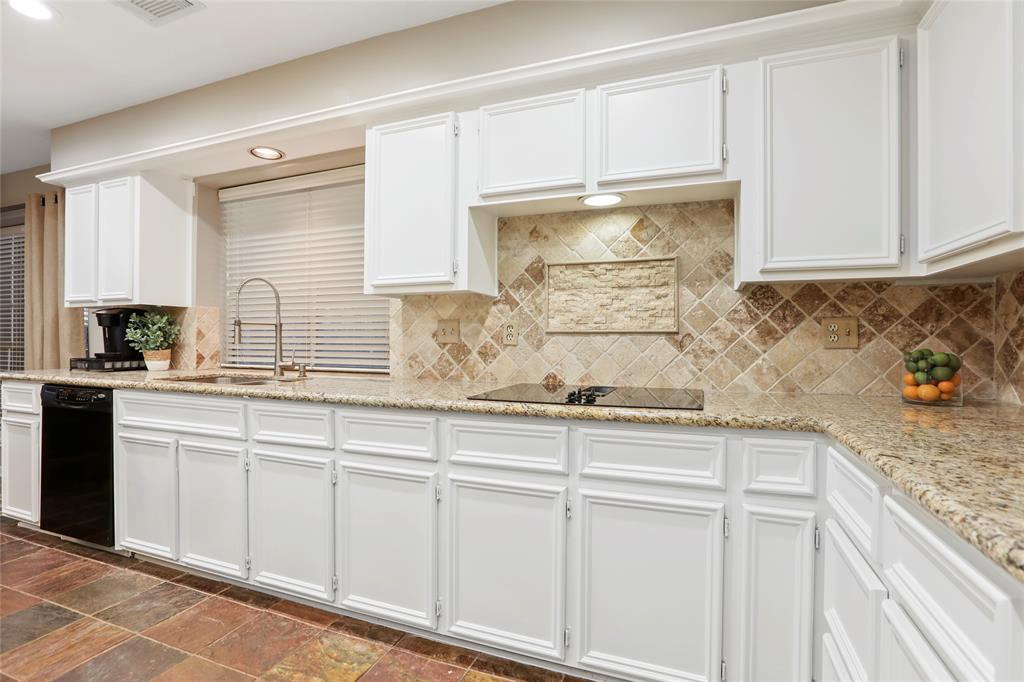 3307 1 Woodland View Drive, Kingwood, Texas 77345, 4 Bedrooms Bedrooms, 8 Rooms Rooms,2 BathroomsBathrooms,Single-family,For Sale,Woodland View,83393157