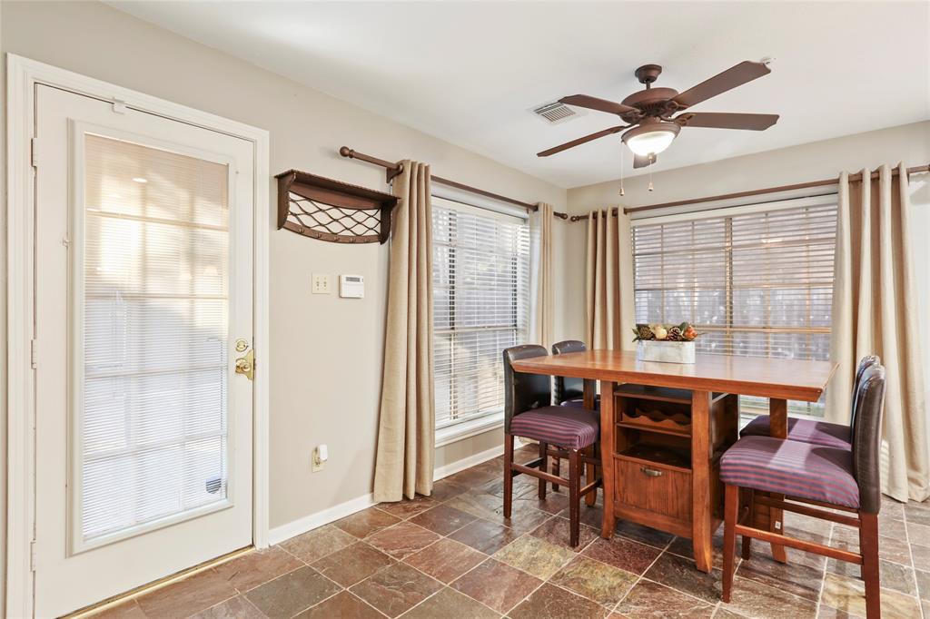 3307 1 Woodland View Drive, Kingwood, Texas 77345, 4 Bedrooms Bedrooms, 8 Rooms Rooms,2 BathroomsBathrooms,Single-family,For Sale,Woodland View,83393157