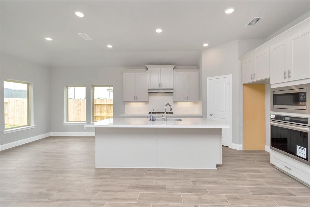 1510 1 Country Air Lane, Missouri City, Texas 77459, 4 Bedrooms Bedrooms, 7 Rooms Rooms,3 BathroomsBathrooms,Single-family,For Sale,Country Air,78629887