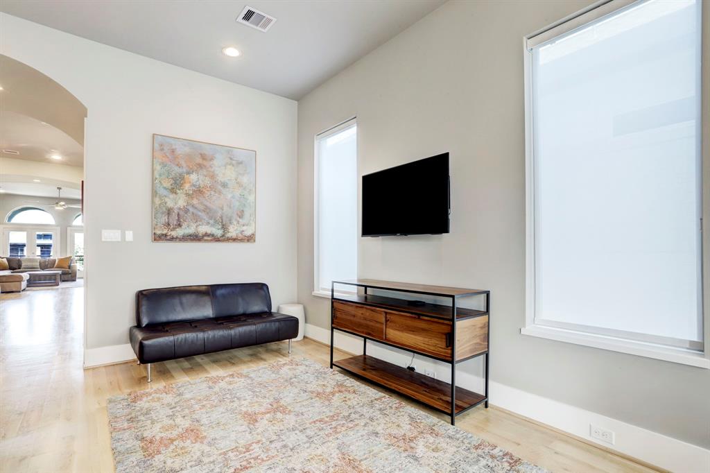 2123 3 Woodhead Street, Houston, Texas 77019, 4 Bedrooms Bedrooms, 9 Rooms Rooms,3 BathroomsBathrooms,Single-family,For Sale,Woodhead,62015103