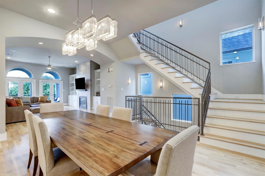 2123 3 Woodhead Street, Houston, Texas 77019, 4 Bedrooms Bedrooms, 9 Rooms Rooms,3 BathroomsBathrooms,Single-family,For Sale,Woodhead,62015103