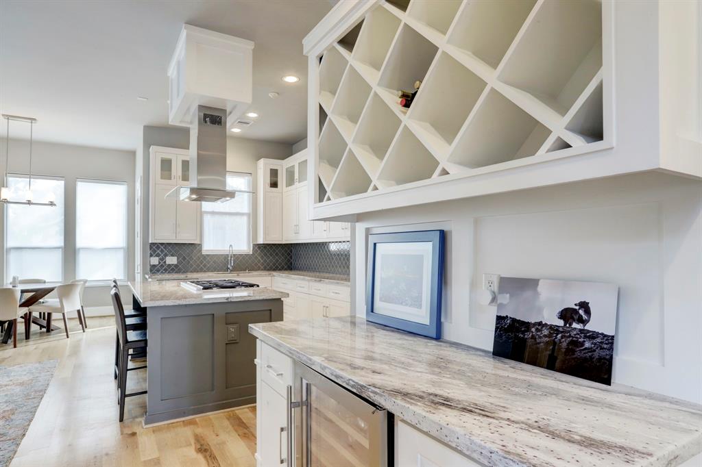 2123 3 Woodhead Street, Houston, Texas 77019, 4 Bedrooms Bedrooms, 9 Rooms Rooms,3 BathroomsBathrooms,Single-family,For Sale,Woodhead,62015103