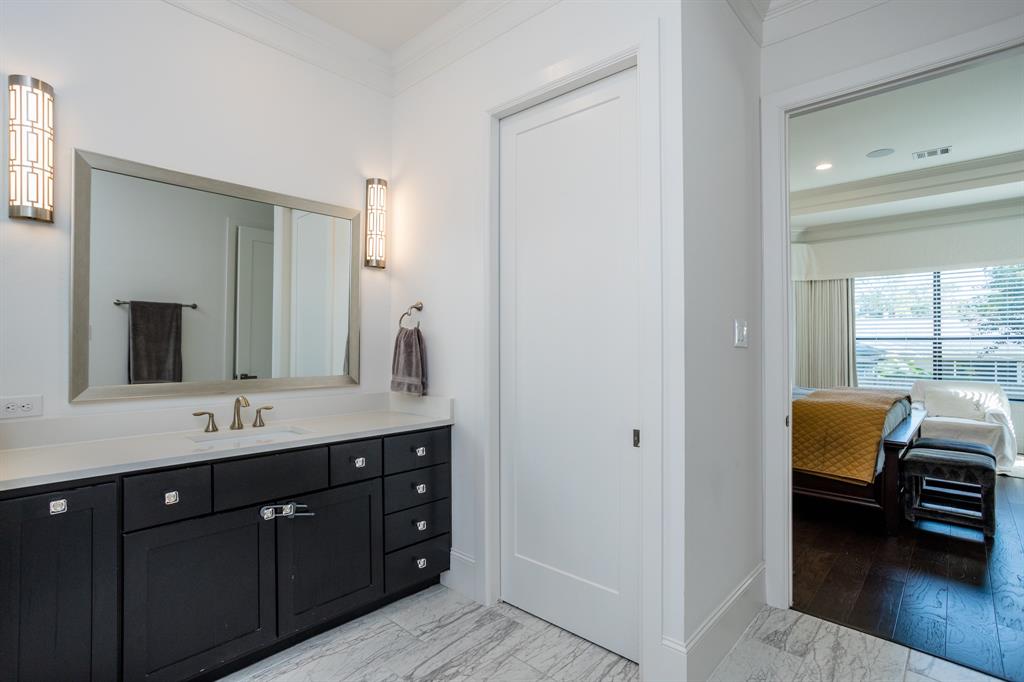 8703 2 Linkmeadow Lane, Houston, Texas 77025, 4 Bedrooms Bedrooms, 16 Rooms Rooms,4 BathroomsBathrooms,Single-family,For Sale,Linkmeadow,58561793