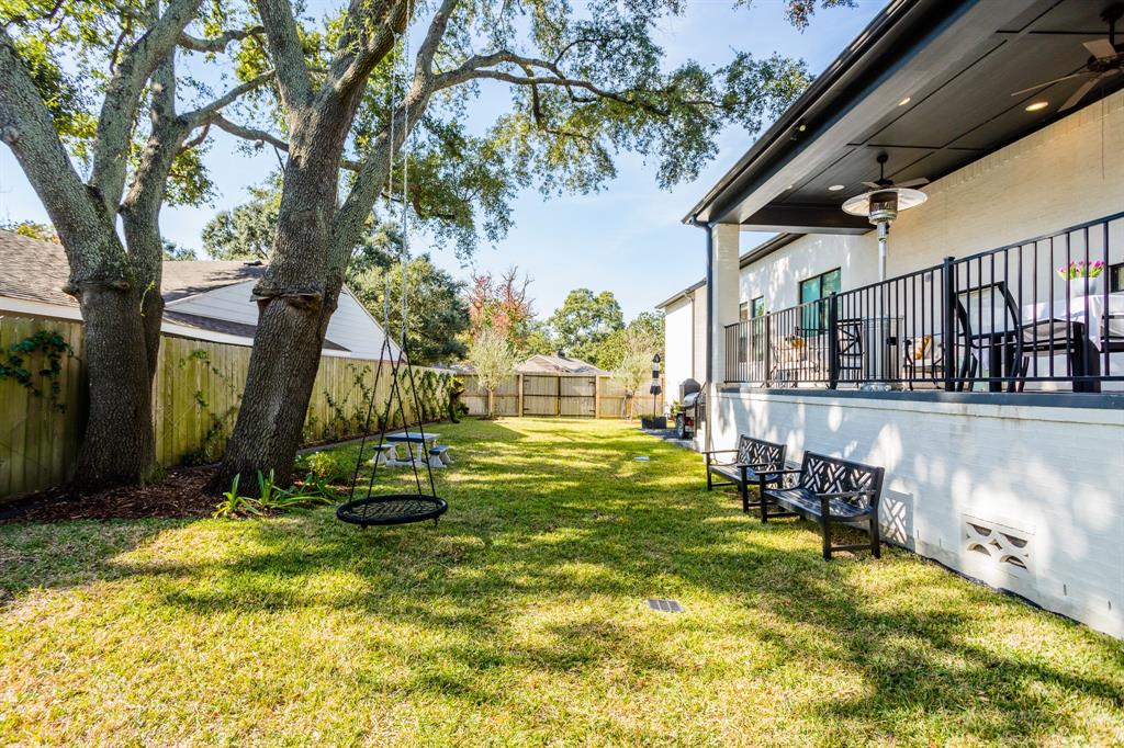 8703 2 Linkmeadow Lane, Houston, Texas 77025, 4 Bedrooms Bedrooms, 16 Rooms Rooms,4 BathroomsBathrooms,Single-family,For Sale,Linkmeadow,58561793