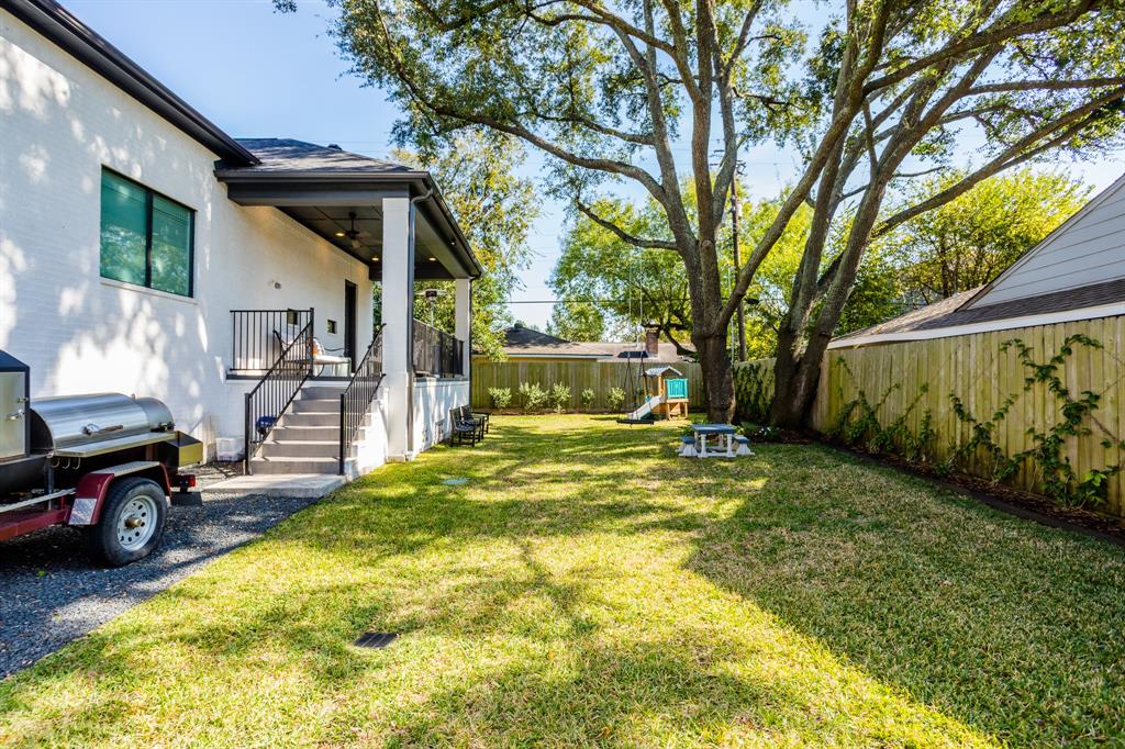 8703 2 Linkmeadow Lane, Houston, Texas 77025, 4 Bedrooms Bedrooms, 16 Rooms Rooms,4 BathroomsBathrooms,Single-family,For Sale,Linkmeadow,58561793
