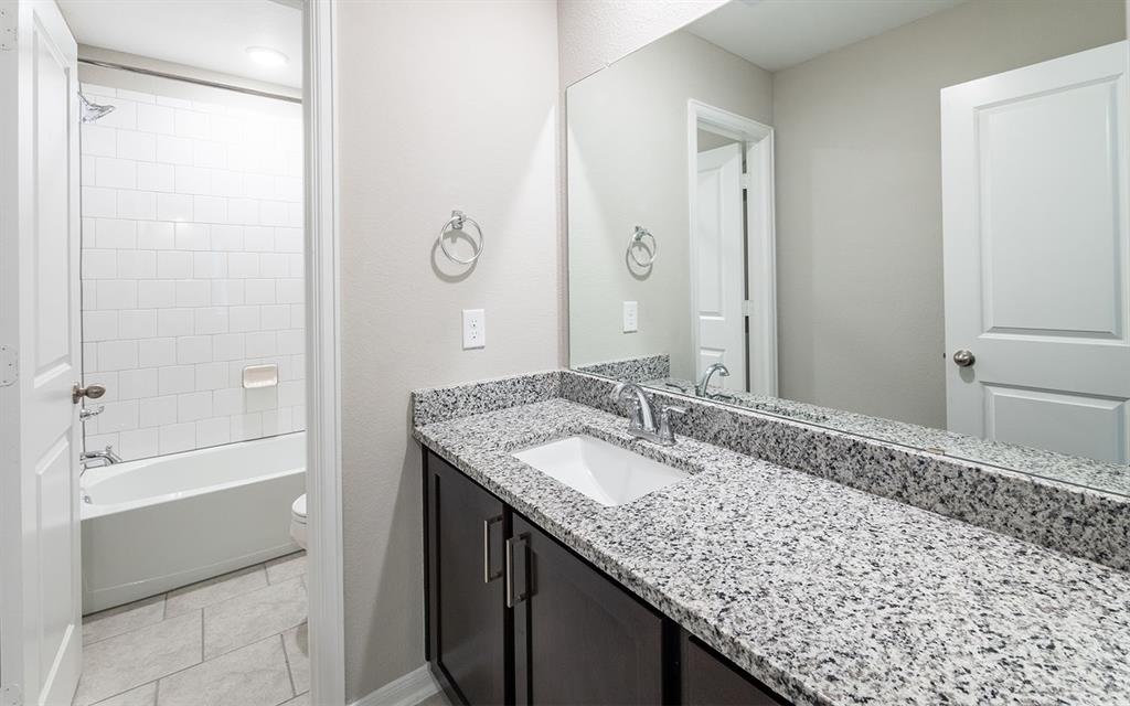 2714 2 Raspberry Sunset Circle, Texas City, Texas 77568, 4 Bedrooms Bedrooms, 10 Rooms Rooms,2 BathroomsBathrooms,Single-family,For Sale,Raspberry Sunset,81179148