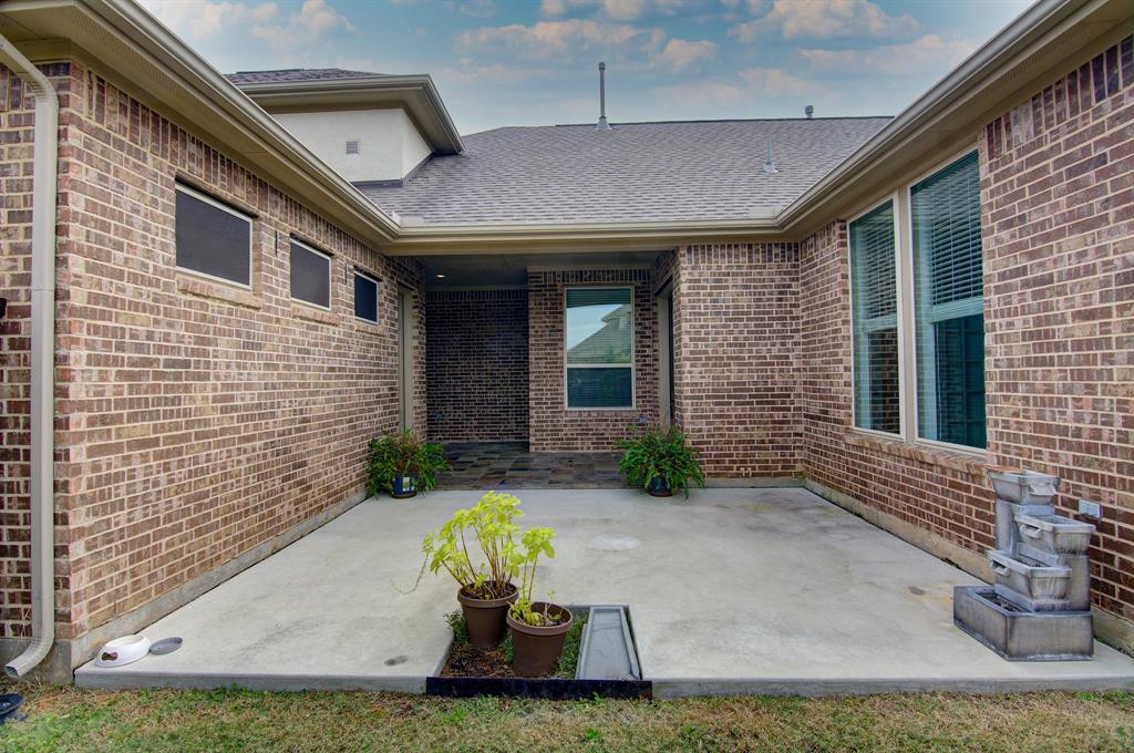 11002 1 Flanker Way, Richmond, Texas 77407, 3 Bedrooms Bedrooms, 11 Rooms Rooms,3 BathroomsBathrooms,Single-family,For Sale,Flanker Way,86766562