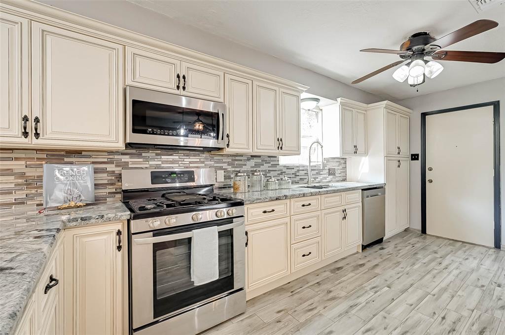 1075 1 Red Rock Canyon Drive, Katy, Texas 77450, 4 Bedrooms Bedrooms, 8 Rooms Rooms,2 BathroomsBathrooms,Single-family,For Sale,Red Rock Canyon,89451025