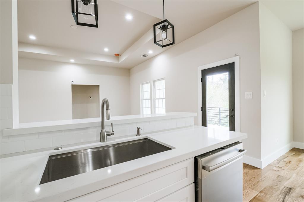 5129 1 Shady Oaks Lane, Friendswood, Texas 77546, 3 Bedrooms Bedrooms, 7 Rooms Rooms,2 BathroomsBathrooms,Single-family,For Sale,Shady Oaks,83096046