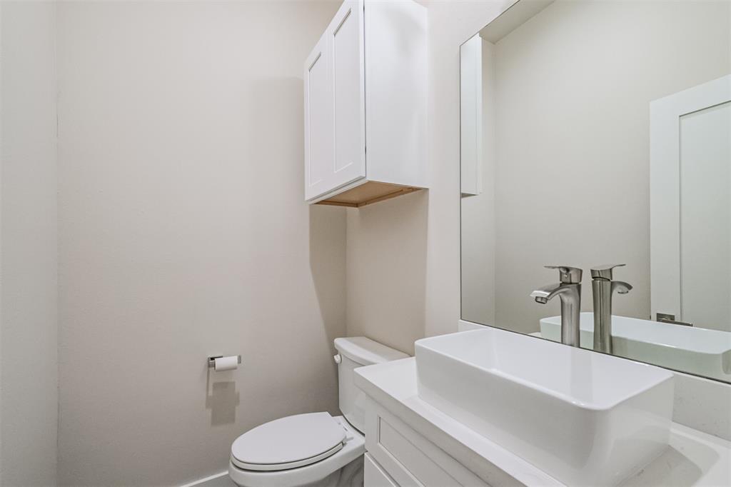 5129 1 Shady Oaks Lane, Friendswood, Texas 77546, 3 Bedrooms Bedrooms, 7 Rooms Rooms,2 BathroomsBathrooms,Single-family,For Sale,Shady Oaks,83096046
