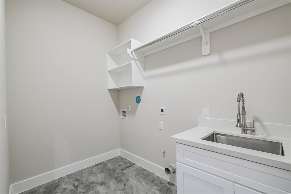 5129 1 Shady Oaks Lane, Friendswood, Texas 77546, 3 Bedrooms Bedrooms, 7 Rooms Rooms,2 BathroomsBathrooms,Single-family,For Sale,Shady Oaks,83096046