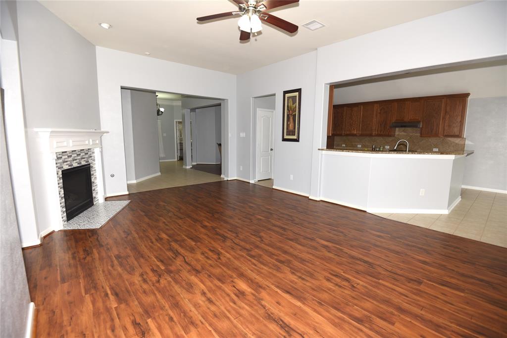 4622 1 Autumn Pine Lane, Houston, Texas 77084, 4 Bedrooms Bedrooms, 11 Rooms Rooms,2 BathroomsBathrooms,Single-family,For Sale,Autumn Pine,89930534
