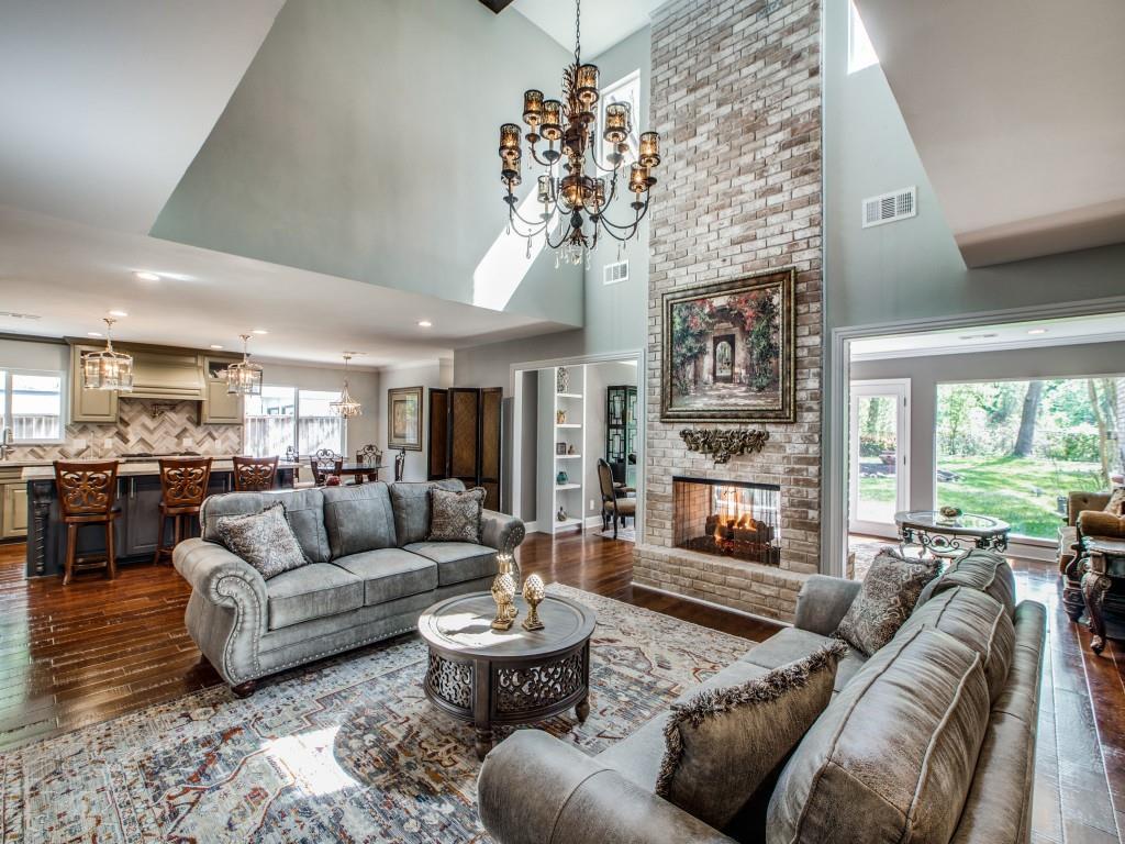 211 2 Briarpark Drive, Houston, Texas 77042, 4 Bedrooms Bedrooms, 9 Rooms Rooms,3 BathroomsBathrooms,Single-family,For Sale,Briarpark,83463404