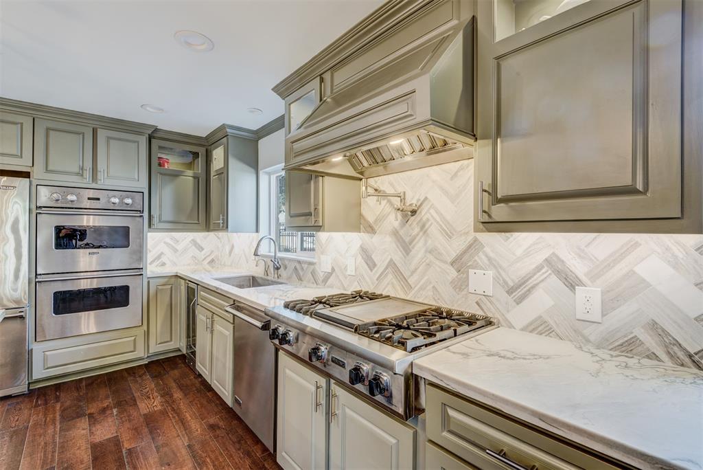 211 2 Briarpark Drive, Houston, Texas 77042, 4 Bedrooms Bedrooms, 9 Rooms Rooms,3 BathroomsBathrooms,Single-family,For Sale,Briarpark,83463404