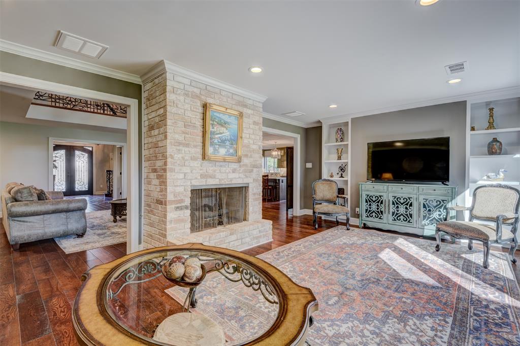 211 2 Briarpark Drive, Houston, Texas 77042, 4 Bedrooms Bedrooms, 9 Rooms Rooms,3 BathroomsBathrooms,Single-family,For Sale,Briarpark,83463404