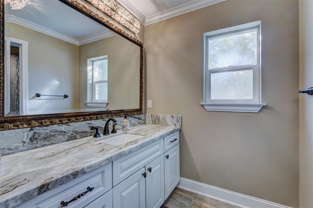 211 2 Briarpark Drive, Houston, Texas 77042, 4 Bedrooms Bedrooms, 9 Rooms Rooms,3 BathroomsBathrooms,Single-family,For Sale,Briarpark,83463404