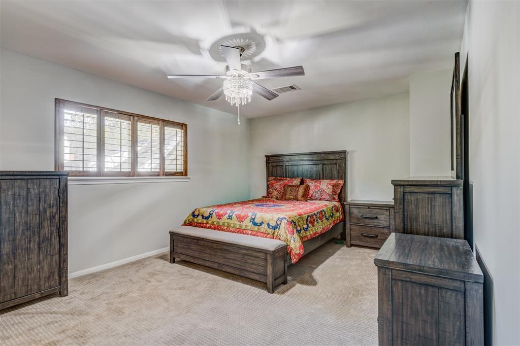 211 2 Briarpark Drive, Houston, Texas 77042, 4 Bedrooms Bedrooms, 9 Rooms Rooms,3 BathroomsBathrooms,Single-family,For Sale,Briarpark,83463404