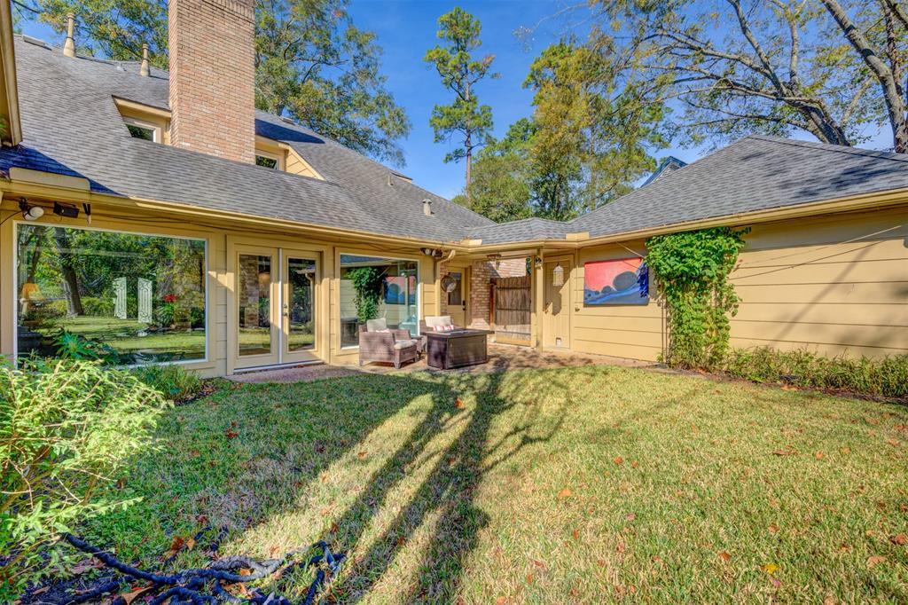 211 2 Briarpark Drive, Houston, Texas 77042, 4 Bedrooms Bedrooms, 9 Rooms Rooms,3 BathroomsBathrooms,Single-family,For Sale,Briarpark,83463404