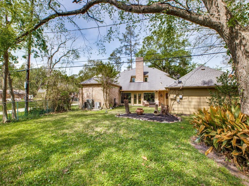 211 2 Briarpark Drive, Houston, Texas 77042, 4 Bedrooms Bedrooms, 9 Rooms Rooms,3 BathroomsBathrooms,Single-family,For Sale,Briarpark,83463404