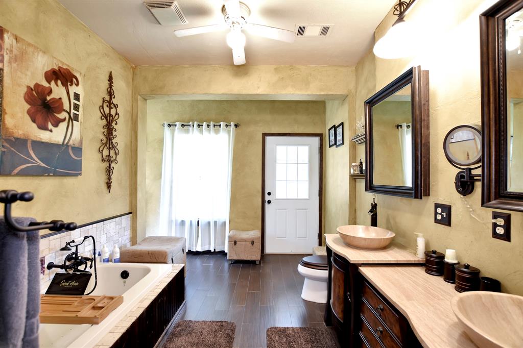 14837 1.5 Stagecoach Road, Stagecoach, Texas 77355, 4 Bedrooms Bedrooms, 13 Rooms Rooms,3 BathroomsBathrooms,Single-family,For Sale,Stagecoach,72906133