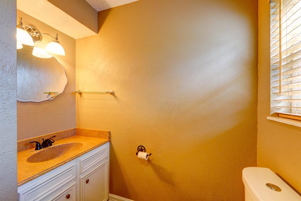419 2 Kelly Road, Magnolia, Texas 77354, 5 Bedrooms Bedrooms, 9 Rooms Rooms,3 BathroomsBathrooms,Single-family,For Sale,Kelly,67590199