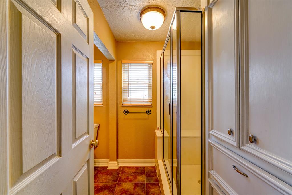 419 2 Kelly Road, Magnolia, Texas 77354, 5 Bedrooms Bedrooms, 9 Rooms Rooms,3 BathroomsBathrooms,Single-family,For Sale,Kelly,67590199