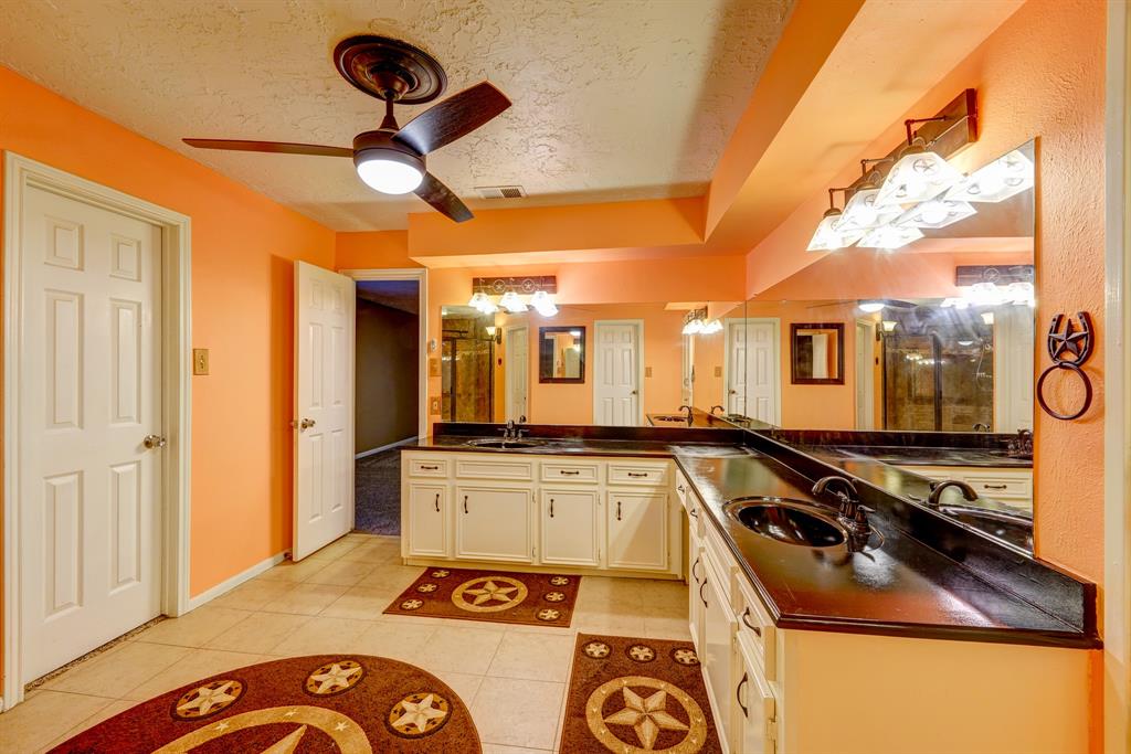 419 2 Kelly Road, Magnolia, Texas 77354, 5 Bedrooms Bedrooms, 9 Rooms Rooms,3 BathroomsBathrooms,Single-family,For Sale,Kelly,67590199