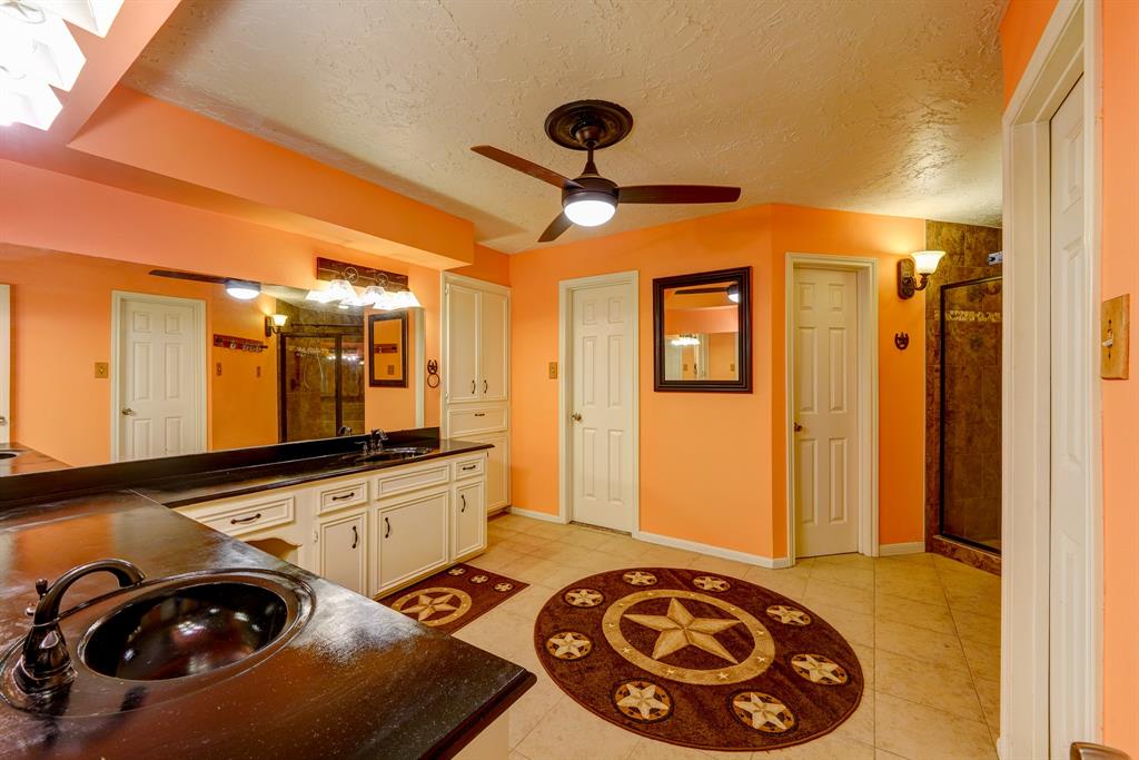 419 2 Kelly Road, Magnolia, Texas 77354, 5 Bedrooms Bedrooms, 9 Rooms Rooms,3 BathroomsBathrooms,Single-family,For Sale,Kelly,67590199