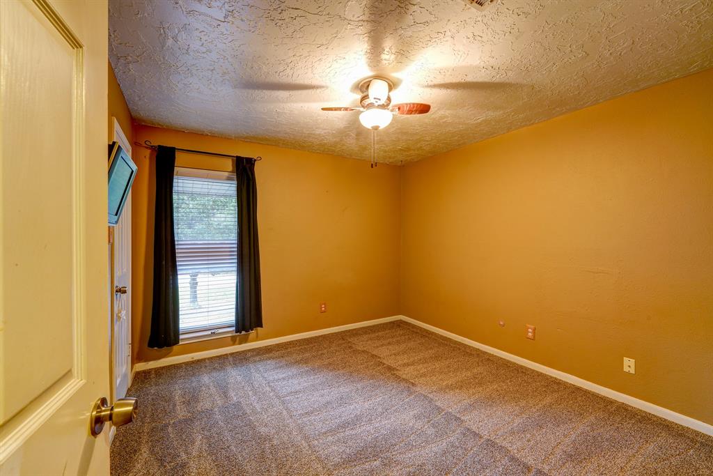 419 2 Kelly Road, Magnolia, Texas 77354, 5 Bedrooms Bedrooms, 9 Rooms Rooms,3 BathroomsBathrooms,Single-family,For Sale,Kelly,67590199