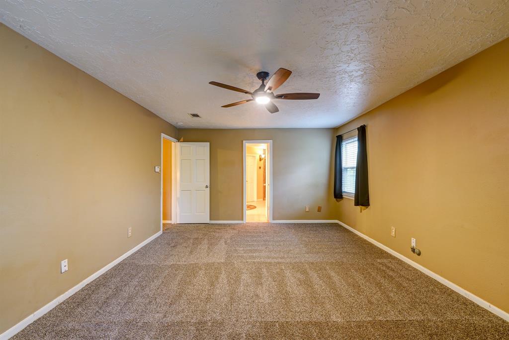 419 2 Kelly Road, Magnolia, Texas 77354, 5 Bedrooms Bedrooms, 9 Rooms Rooms,3 BathroomsBathrooms,Single-family,For Sale,Kelly,67590199