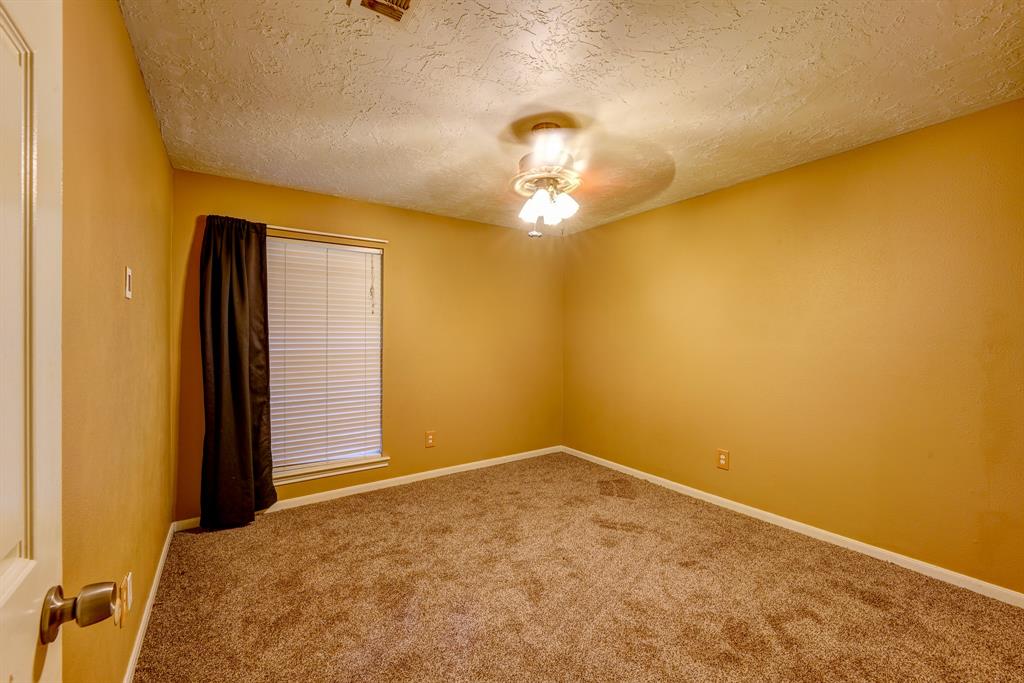 419 2 Kelly Road, Magnolia, Texas 77354, 5 Bedrooms Bedrooms, 9 Rooms Rooms,3 BathroomsBathrooms,Single-family,For Sale,Kelly,67590199