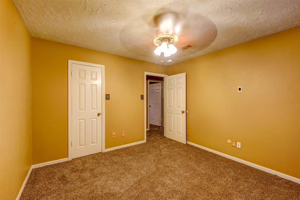 419 2 Kelly Road, Magnolia, Texas 77354, 5 Bedrooms Bedrooms, 9 Rooms Rooms,3 BathroomsBathrooms,Single-family,For Sale,Kelly,67590199