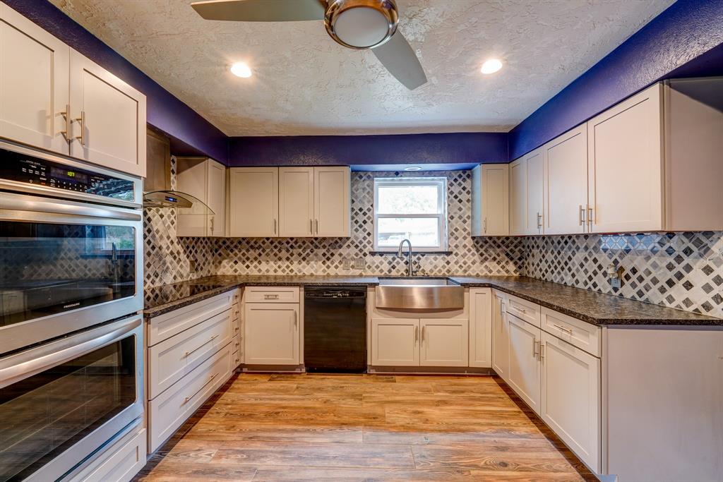 419 2 Kelly Road, Magnolia, Texas 77354, 5 Bedrooms Bedrooms, 9 Rooms Rooms,3 BathroomsBathrooms,Single-family,For Sale,Kelly,67590199