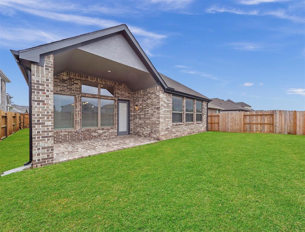 4034 1 Maple Glen Drive, Fulshear, Texas 77441, 4 Bedrooms Bedrooms, 5 Rooms Rooms,3 BathroomsBathrooms,Single-family,For Sale,Maple Glen,66089786