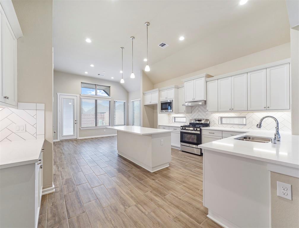 4034 1 Maple Glen Drive, Fulshear, Texas 77441, 4 Bedrooms Bedrooms, 5 Rooms Rooms,3 BathroomsBathrooms,Single-family,For Sale,Maple Glen,66089786