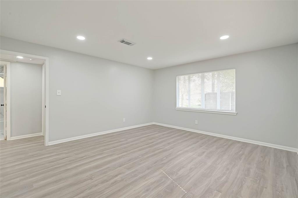 7580 1 Haywood Drive, Houston, Texas 77061, 3 Bedrooms Bedrooms, 9 Rooms Rooms,2 BathroomsBathrooms,Single-family,For Sale,Haywood,65871208