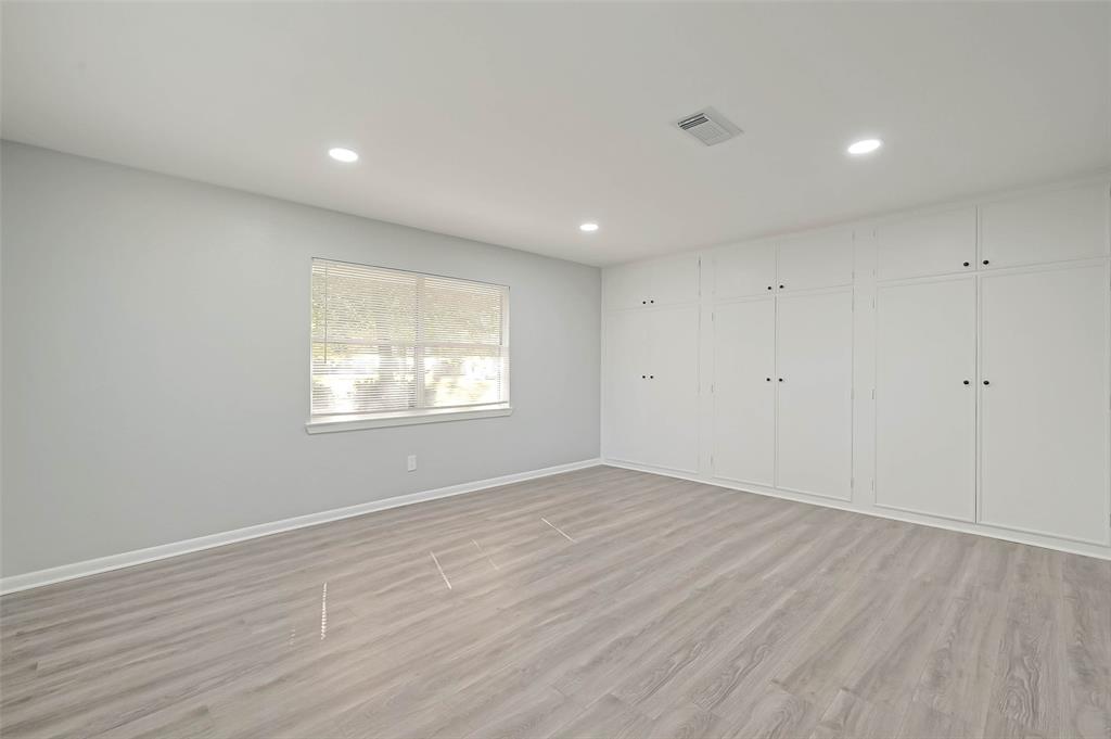 7580 1 Haywood Drive, Houston, Texas 77061, 3 Bedrooms Bedrooms, 9 Rooms Rooms,2 BathroomsBathrooms,Single-family,For Sale,Haywood,65871208