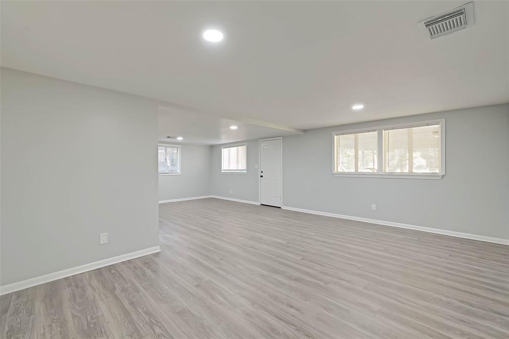 7580 1 Haywood Drive, Houston, Texas 77061, 3 Bedrooms Bedrooms, 9 Rooms Rooms,2 BathroomsBathrooms,Single-family,For Sale,Haywood,65871208