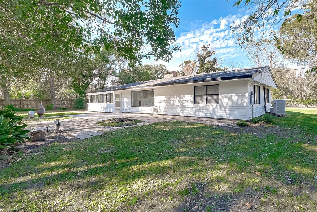 7580 1 Haywood Drive, Houston, Texas 77061, 3 Bedrooms Bedrooms, 9 Rooms Rooms,2 BathroomsBathrooms,Single-family,For Sale,Haywood,65871208