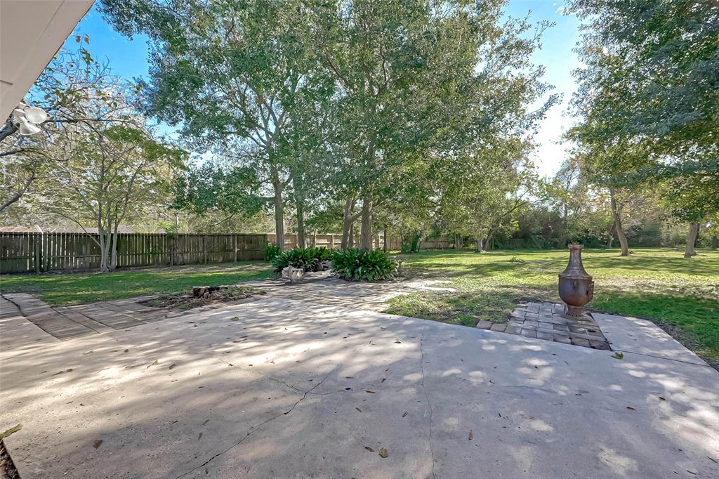 7580 1 Haywood Drive, Houston, Texas 77061, 3 Bedrooms Bedrooms, 9 Rooms Rooms,2 BathroomsBathrooms,Single-family,For Sale,Haywood,65871208