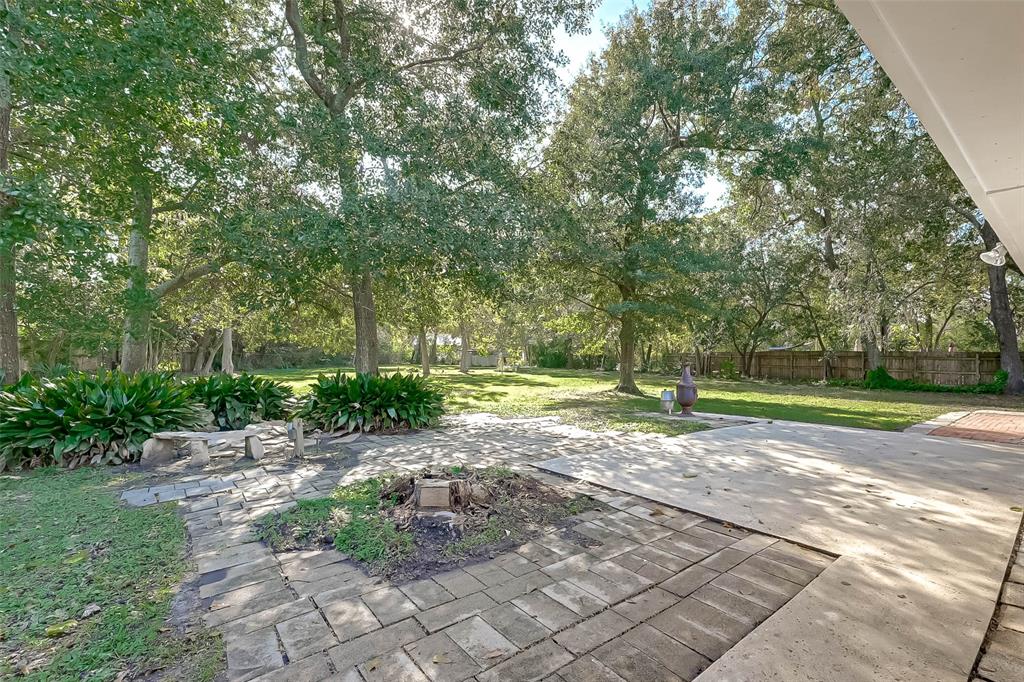 7580 1 Haywood Drive, Houston, Texas 77061, 3 Bedrooms Bedrooms, 9 Rooms Rooms,2 BathroomsBathrooms,Single-family,For Sale,Haywood,65871208
