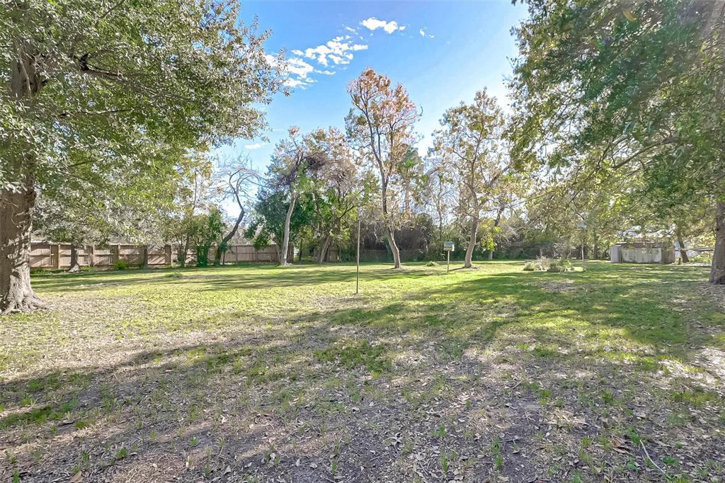 7580 1 Haywood Drive, Houston, Texas 77061, 3 Bedrooms Bedrooms, 9 Rooms Rooms,2 BathroomsBathrooms,Single-family,For Sale,Haywood,65871208