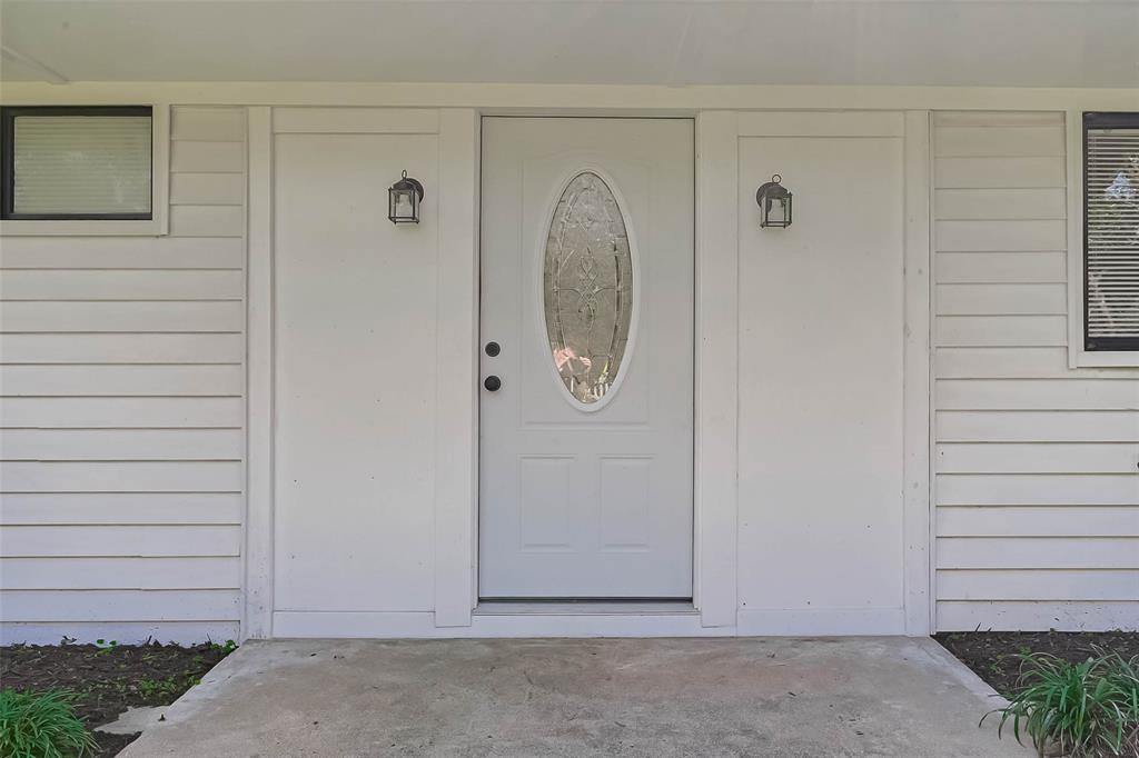 7580 1 Haywood Drive, Houston, Texas 77061, 3 Bedrooms Bedrooms, 9 Rooms Rooms,2 BathroomsBathrooms,Single-family,For Sale,Haywood,65871208
