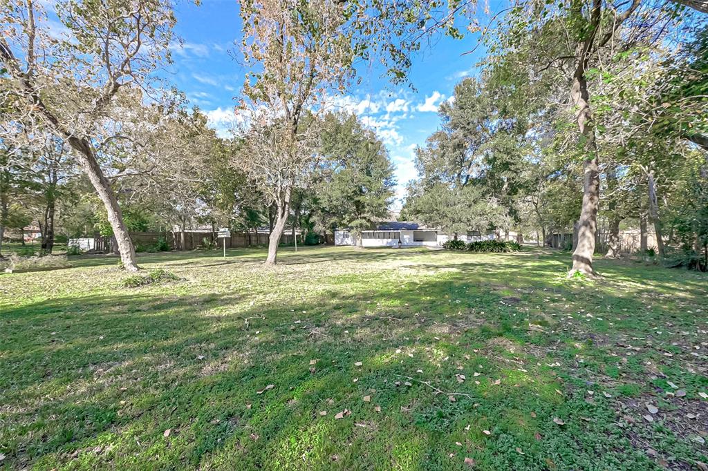 7580 1 Haywood Drive, Houston, Texas 77061, 3 Bedrooms Bedrooms, 9 Rooms Rooms,2 BathroomsBathrooms,Single-family,For Sale,Haywood,65871208