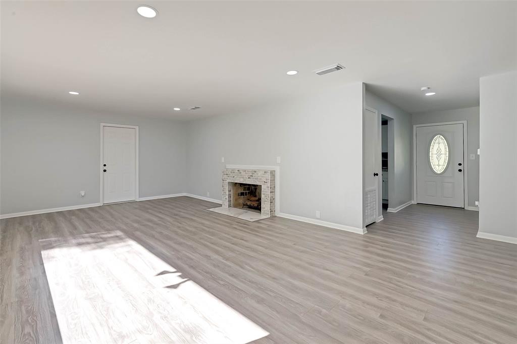 7580 1 Haywood Drive, Houston, Texas 77061, 3 Bedrooms Bedrooms, 9 Rooms Rooms,2 BathroomsBathrooms,Single-family,For Sale,Haywood,65871208