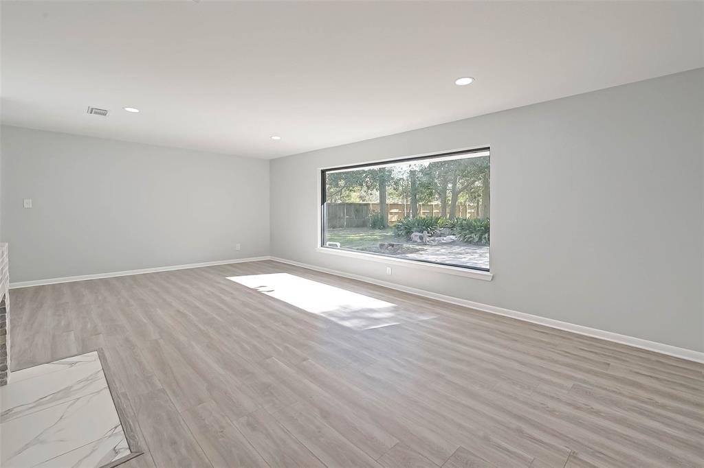 7580 1 Haywood Drive, Houston, Texas 77061, 3 Bedrooms Bedrooms, 9 Rooms Rooms,2 BathroomsBathrooms,Single-family,For Sale,Haywood,65871208