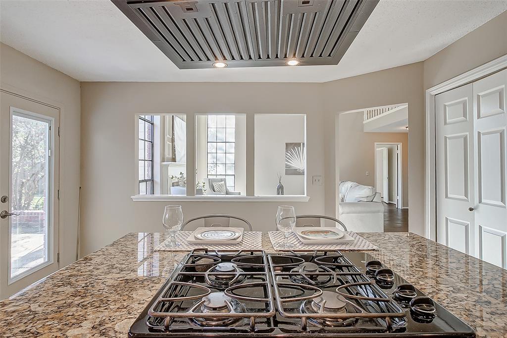 9211 2 Havencrest Drive, Houston, Texas 77083, 4 Bedrooms Bedrooms, 10 Rooms Rooms,2 BathroomsBathrooms,Single-family,For Sale,Havencrest,74057755