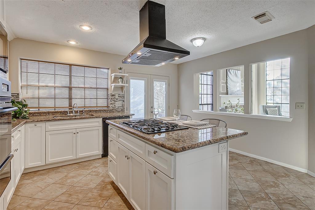 9211 2 Havencrest Drive, Houston, Texas 77083, 4 Bedrooms Bedrooms, 10 Rooms Rooms,2 BathroomsBathrooms,Single-family,For Sale,Havencrest,74057755